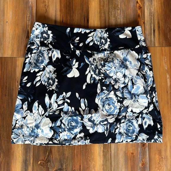 Floral skort size XL - Picture 3 of 4